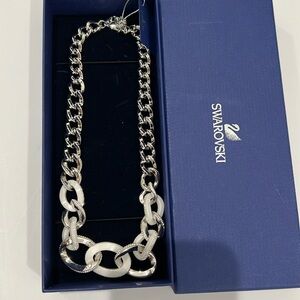 NWT Swarovski Chain Necklace !